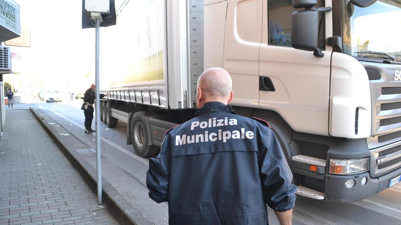 Muore anziano investito da un camion sulla Pesciatina