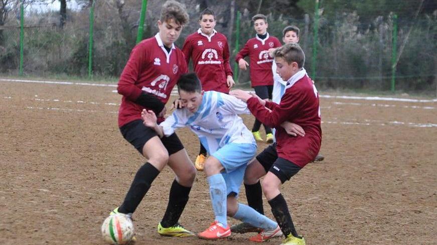 Il derby juniores si tinge di azzurro