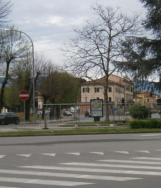È cambiato il traffico davanti a Porta Elisa