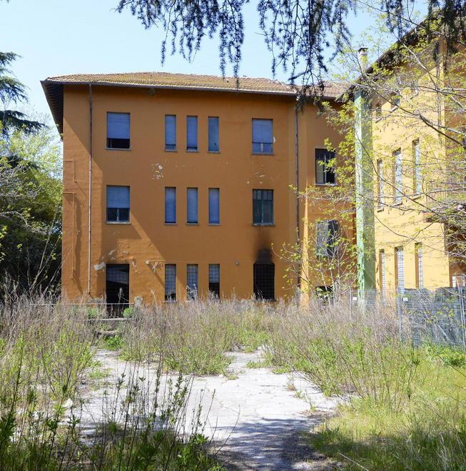 Occupanti abusivi all'ex Garibaldi, arriva la stangata