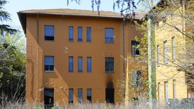Occupanti abusivi all'ex Garibaldi, arriva la stangata