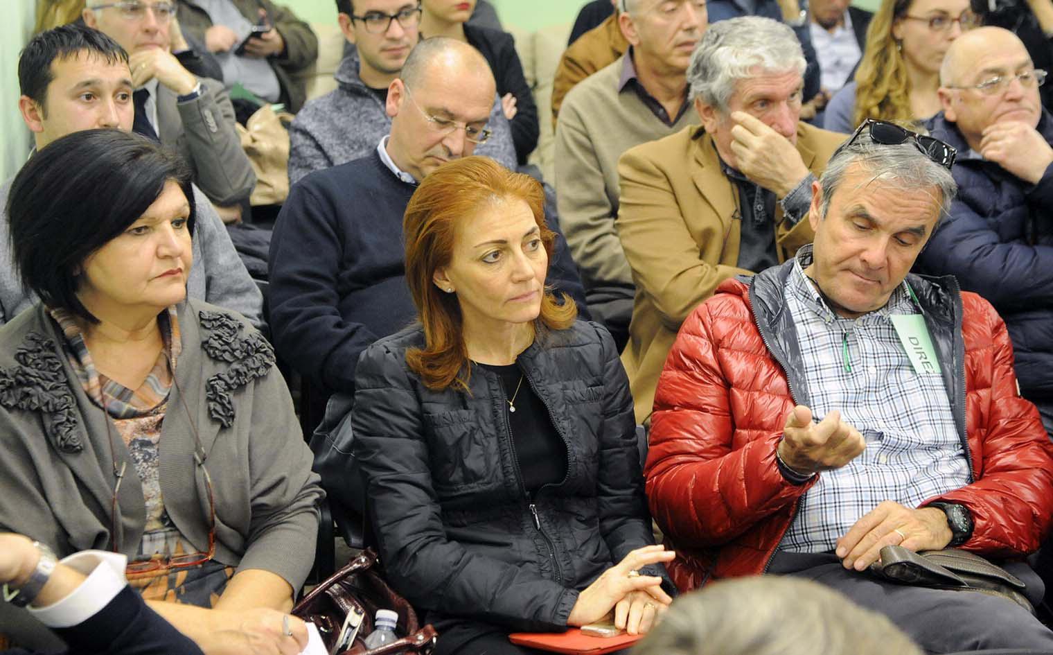 Antonella Giuzio con Cosetta Pellegrini e Paolo Andreoli (foto Paolo Barlettani)