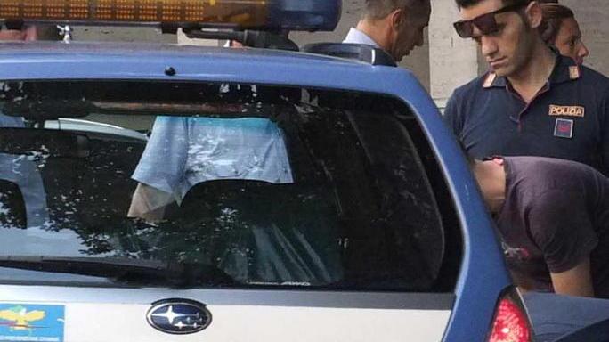Spaccio di droga, la polizia arresta due giovani stranieri
