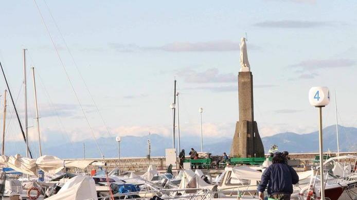 Madonnina, l’approdo delle barche fantasma