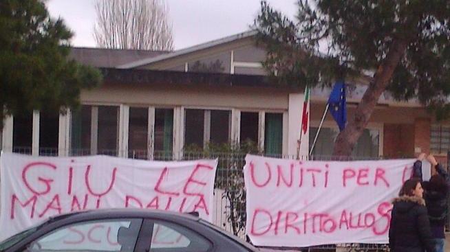 «Gli alunni ci sarebbero ma il preside li scoraggia»