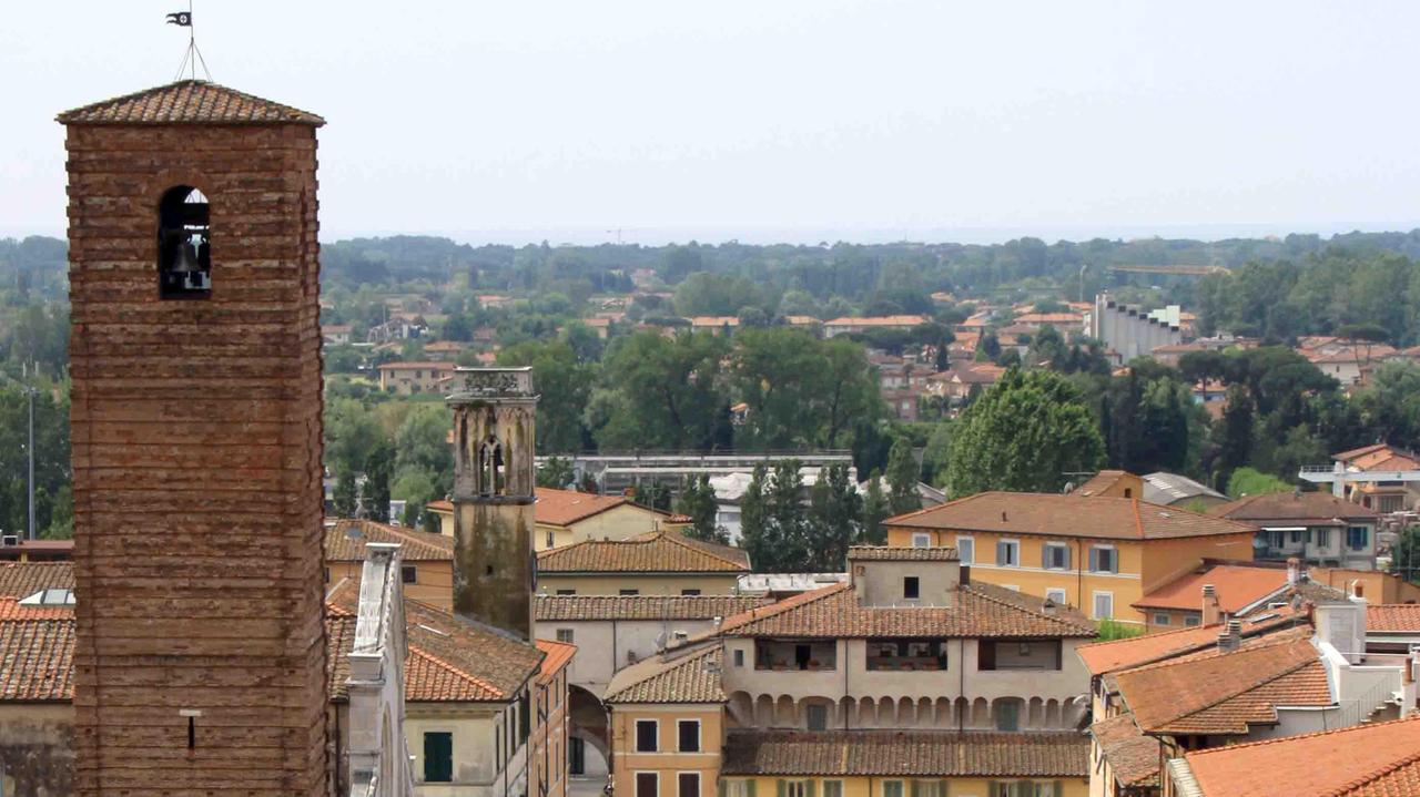 Il centro storico di Pietrasanta visto dall'alto