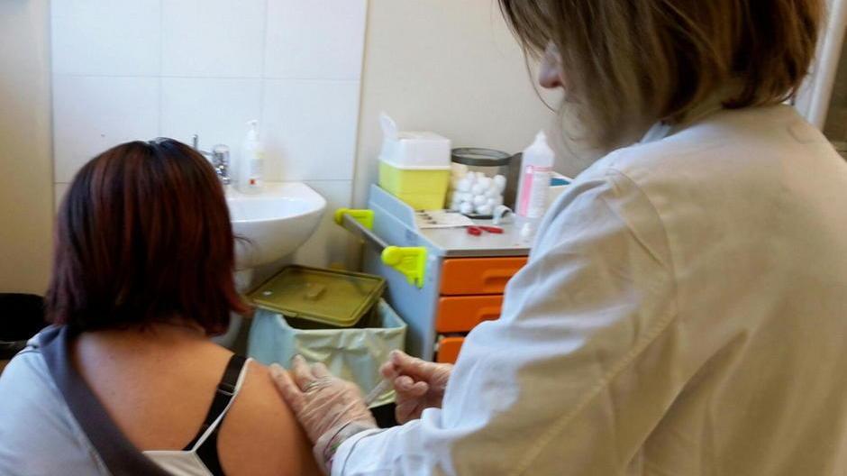 Parte la vaccinazione per 12.000 adolescenti