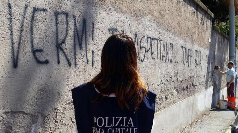 A Roma scritte antisemite contro Toaff