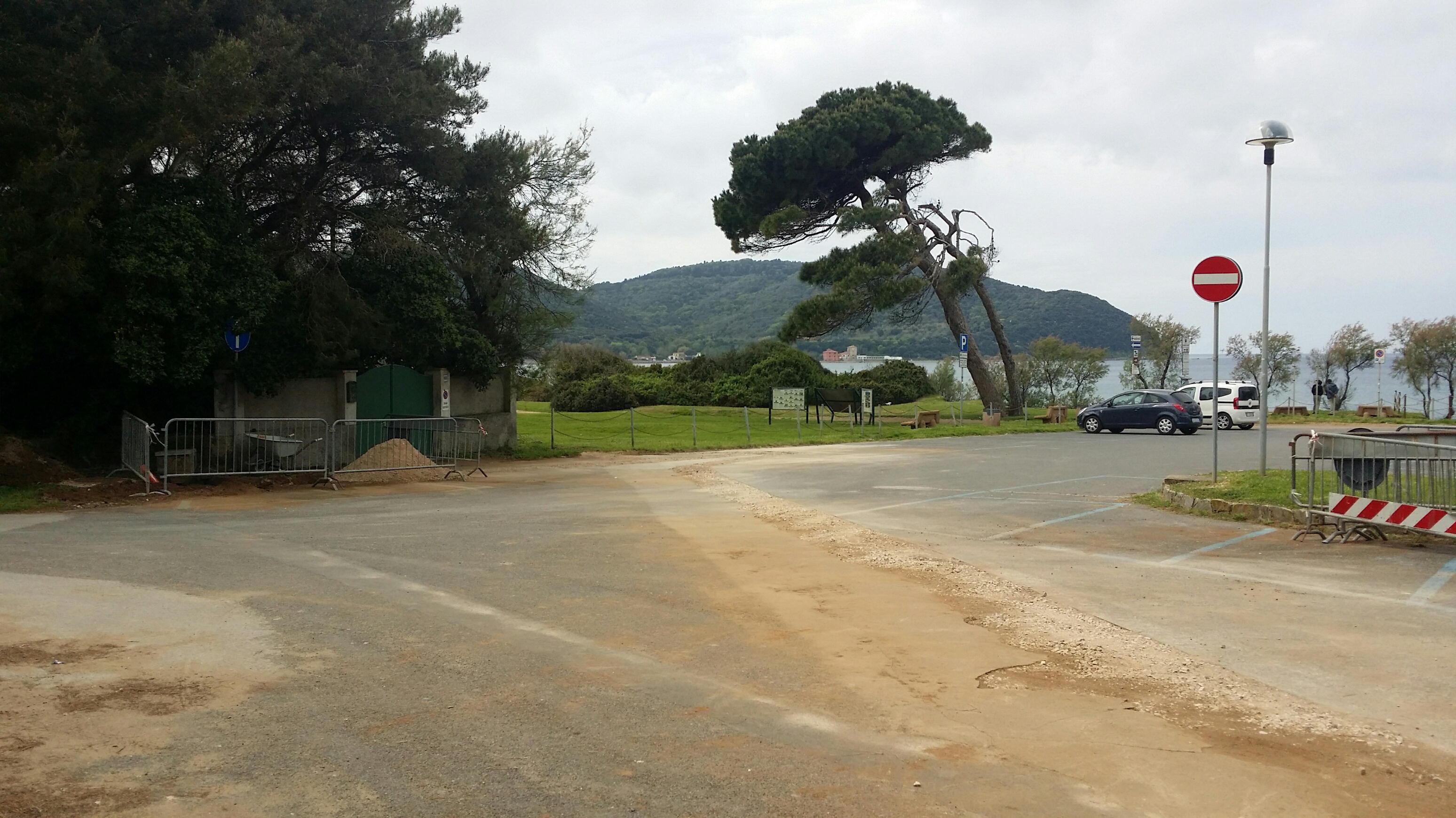 Il punto dove verrà collocato il chiosco per la vendita del polpo lesso, a Baratti