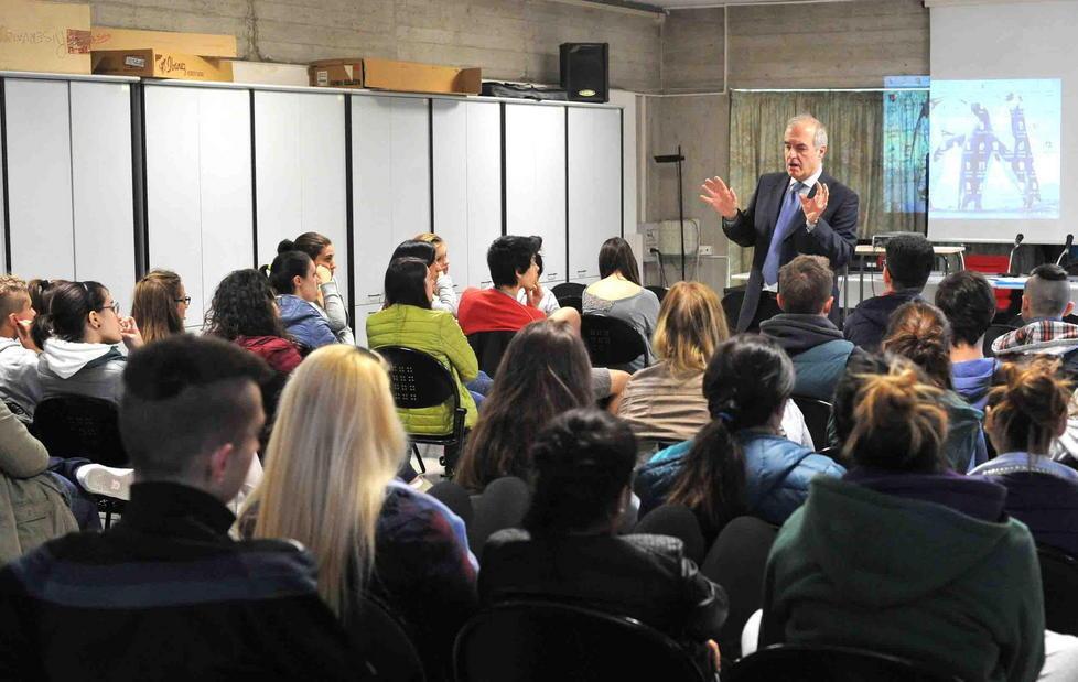 L’ottanta per cento degli adolescenti succubi dei bulli 