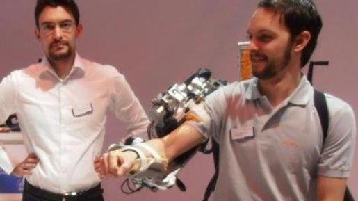 Riabilitazione, pronto il robot indossabile con il telecomando