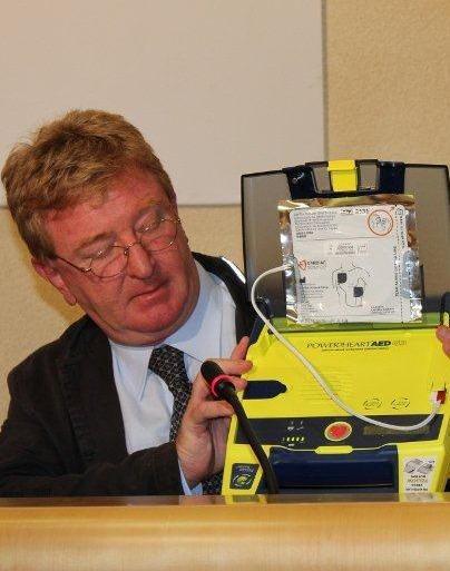 Defibrillatori, seimila hanno fatto il corso ma per il 118 non vale 