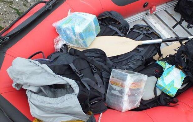 Preso con 213 chili di coca nel gommone: assolto 