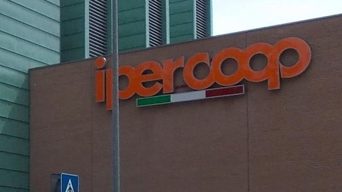 Il Super diventa Iper, e la Coop fa festa