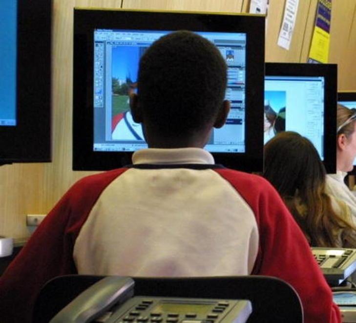 Scuola e agenti municipali insieme per la sicurezza 