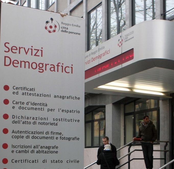 «Il servizio pulizie? Nell’anagrafe lo fa Coopservice»