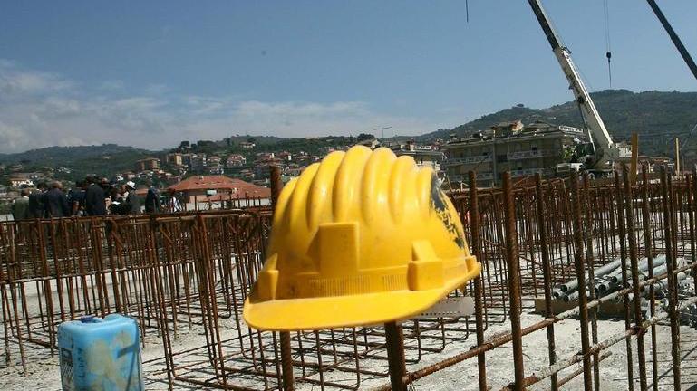 Controlli nei cantieri Il 20% di quelli reggiani presenta irregolarità