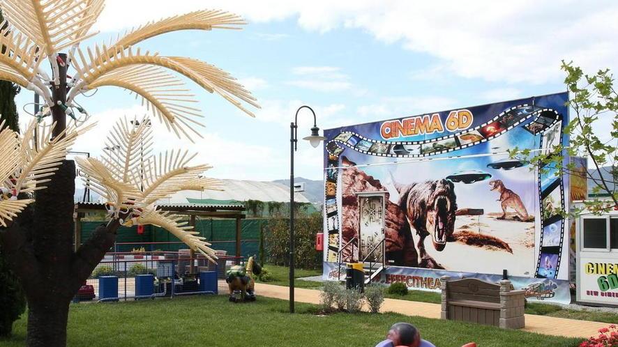 Dinosauri ancora senza pace, slitta l’apertura di Jurassika a Montecatini