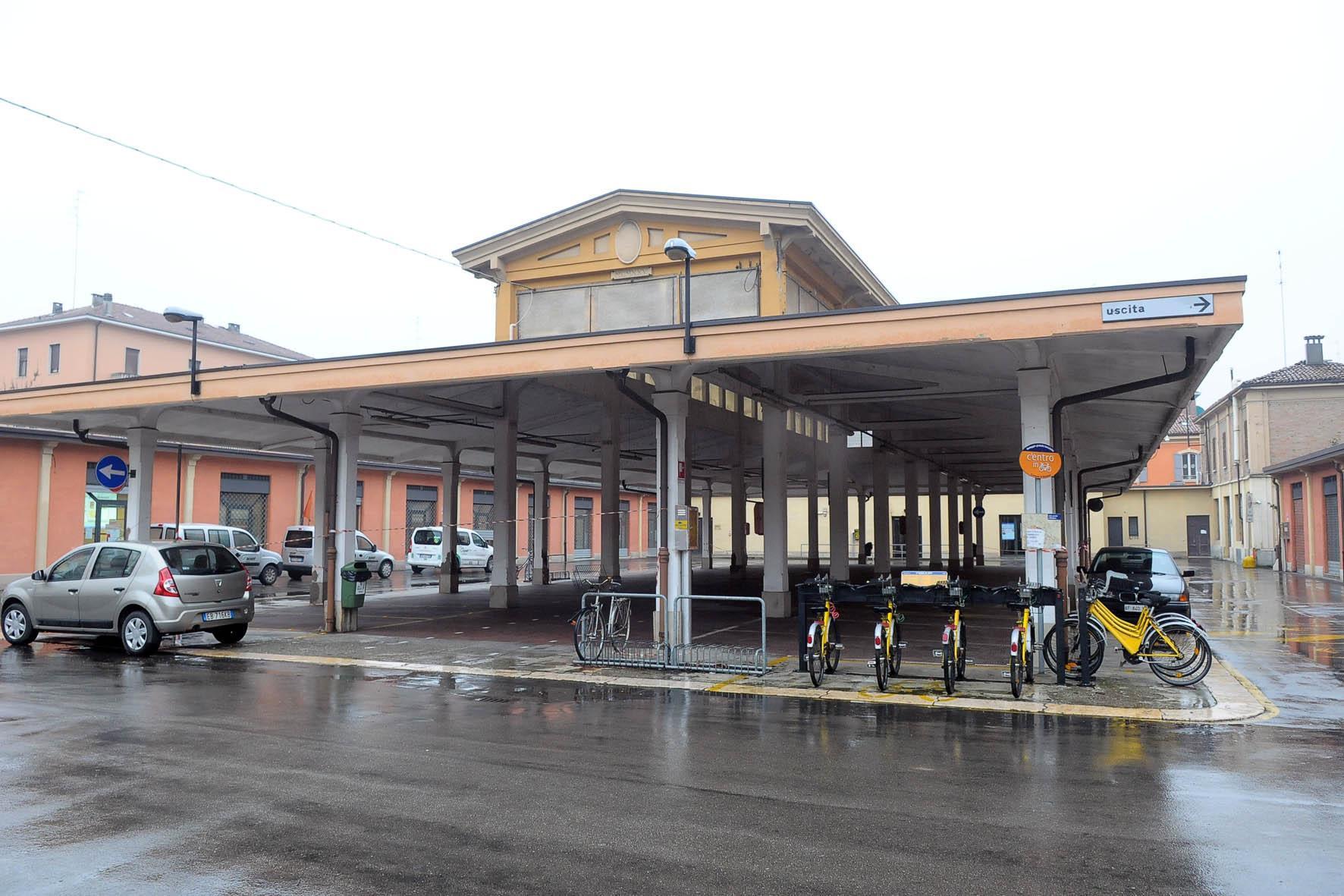 Piano sosta, riapre il parcheggio ex-mercato di via Menotti.