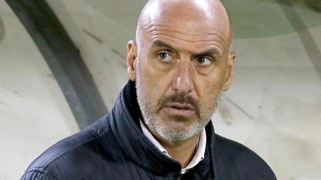 Esposito: «Potrei dover fare a meno di otto giocatori»