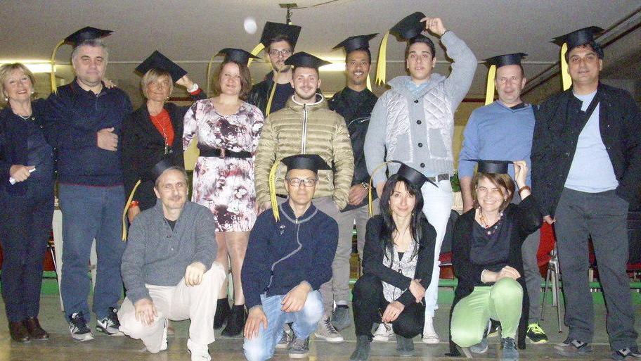 Tanta fatica con i corsi serali Finalmente ecco il diploma