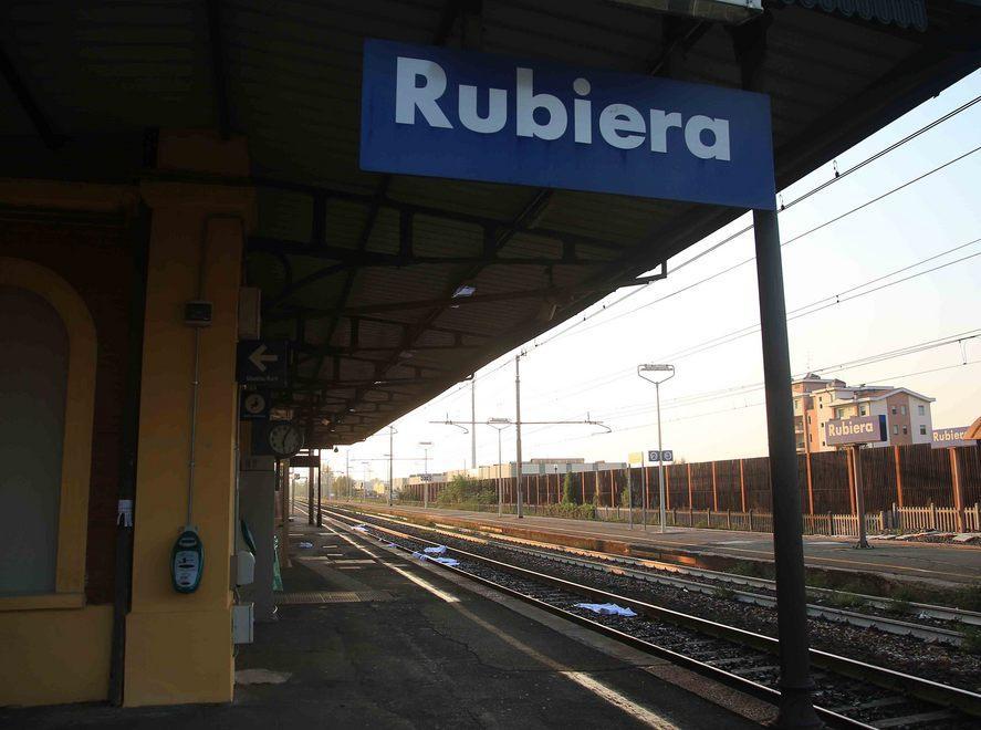 Bus stracolmi di studenti Arriva un nuovo treno 