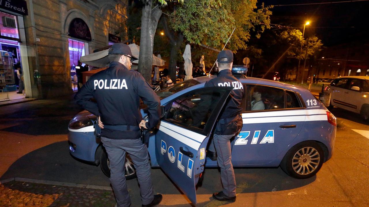 Pattuglia della Squadra volante di polizia