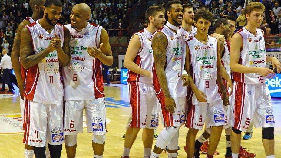 Gli atleti della Tesi Group Pistoia Basket (Foto Gori)