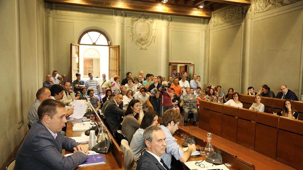 Una seduta del consiglio comunale di Empoli