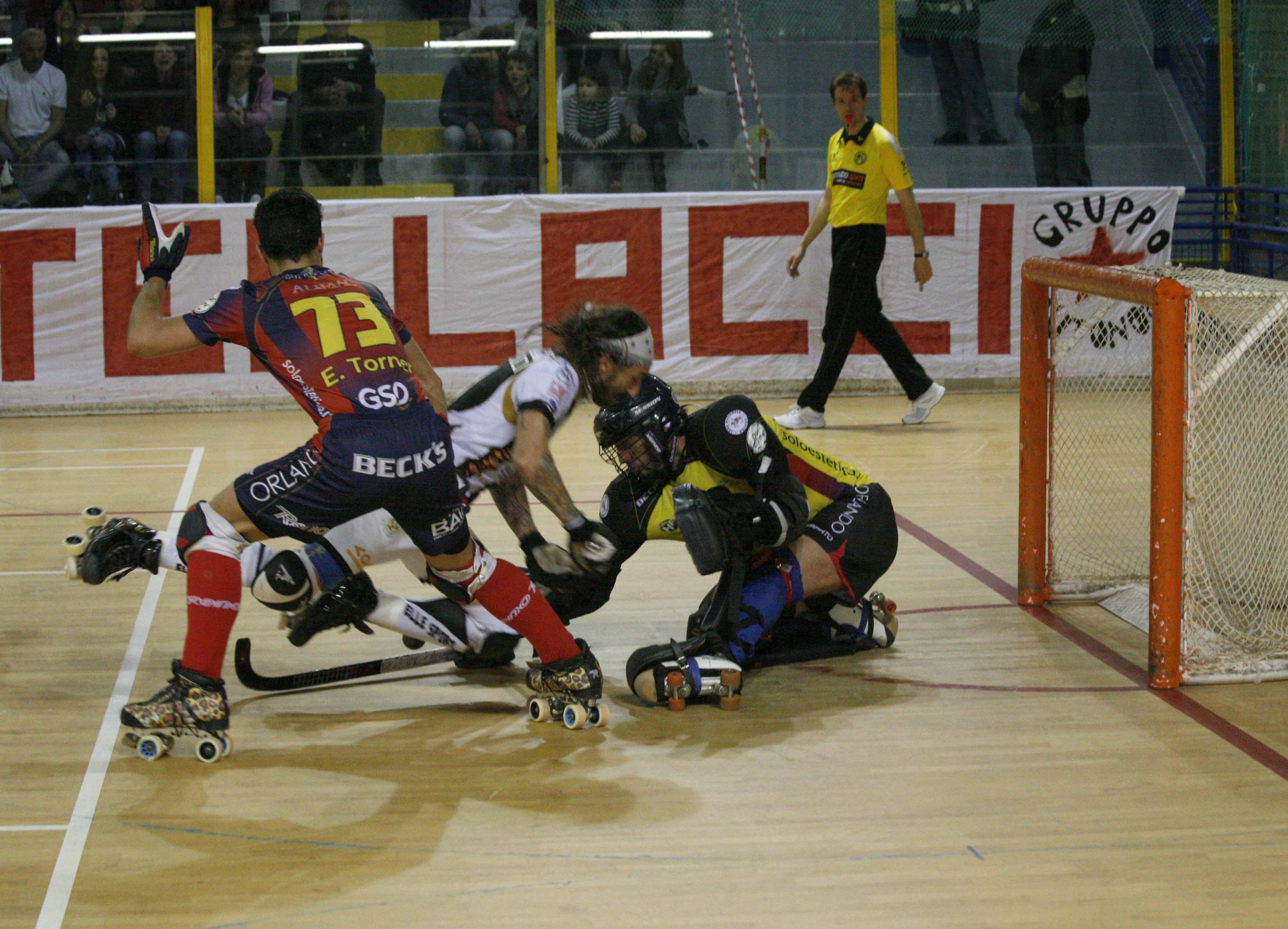Un momento del derby Cgc Viareggio-Forte