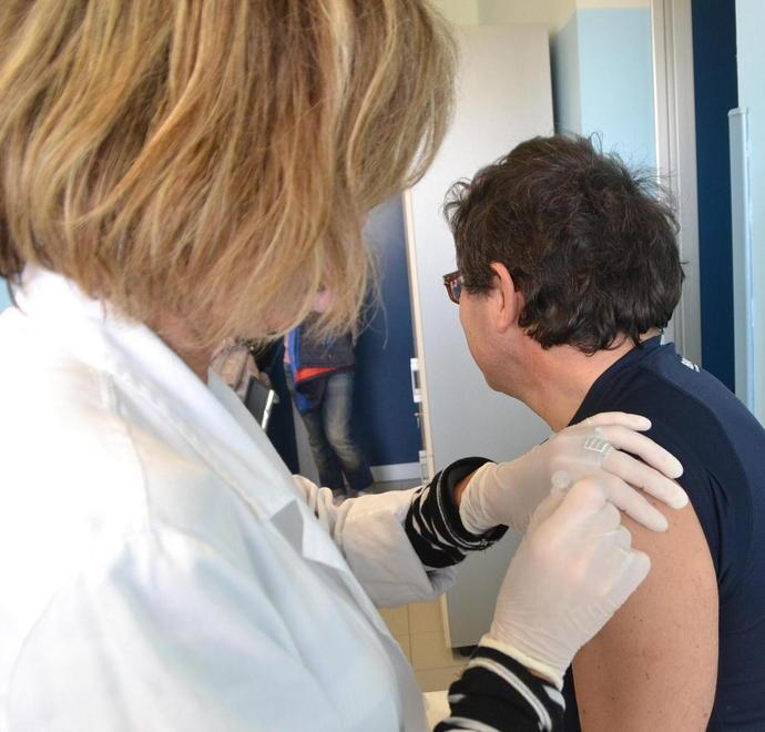 Appello dei medici «Sempre meglio rivolgersi a noi»