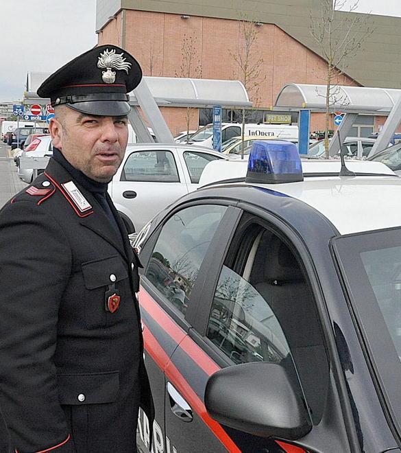 Furto, si cerca il complice
