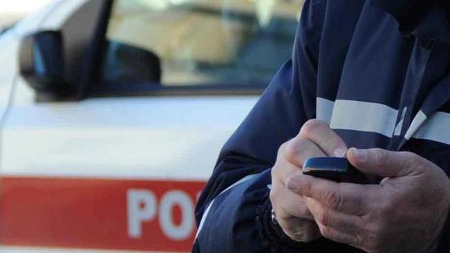 Gli rubano l’auto e collezionano multe per divieto di sosta