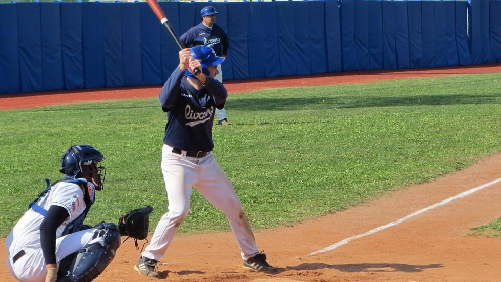 Baseball. Si parte con un pari e una vittoria