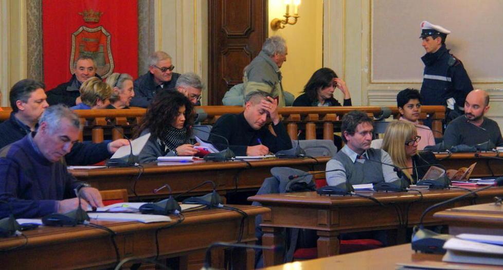 Riorganizzazione degli uffici: i Cinque Stelle contro la giunta 