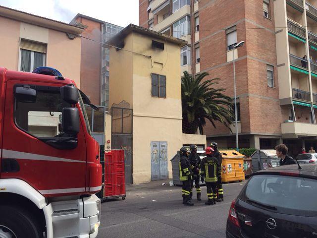 Brucia cabina dell'Enel, quartiere al buio
