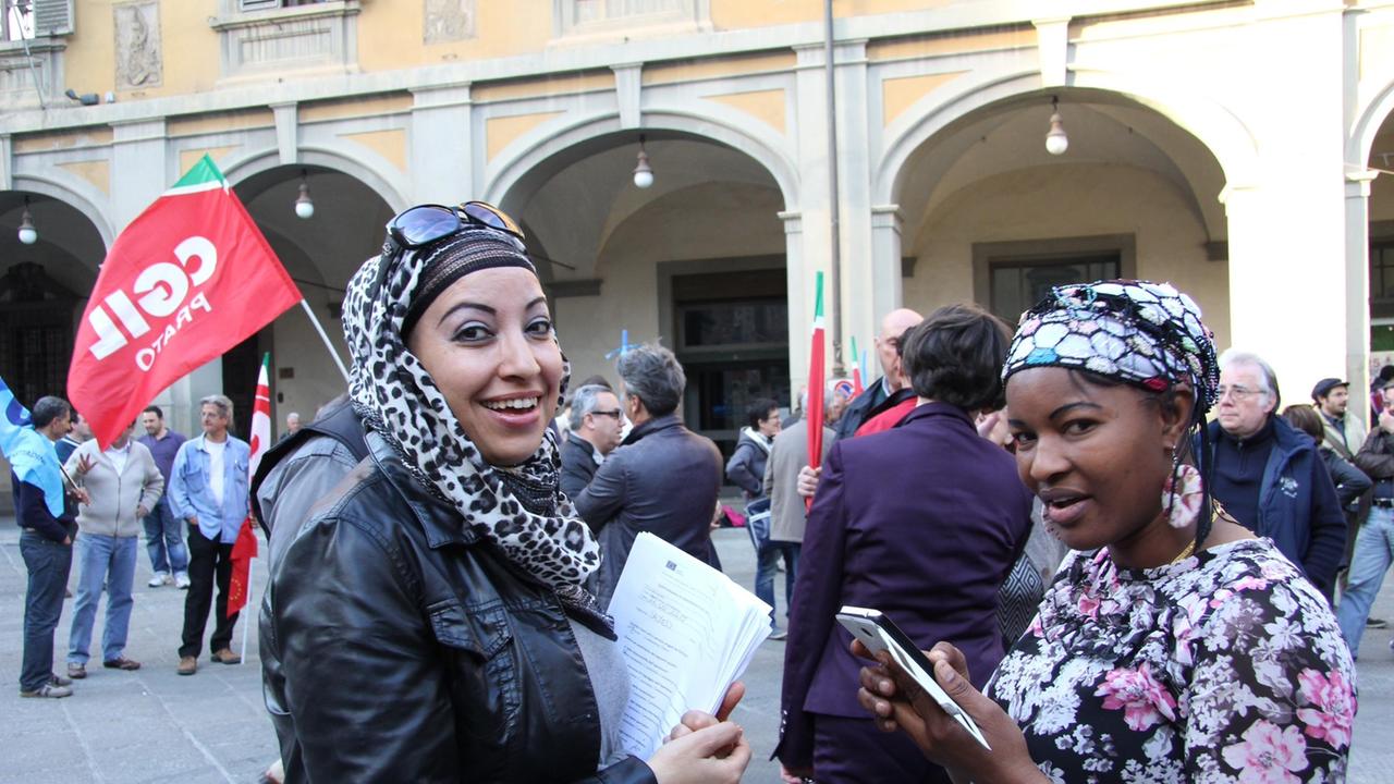 Il presidio organizzato dai sindacati dopo la strage di profughi nel Canala di Sicilia (foto Batavia)