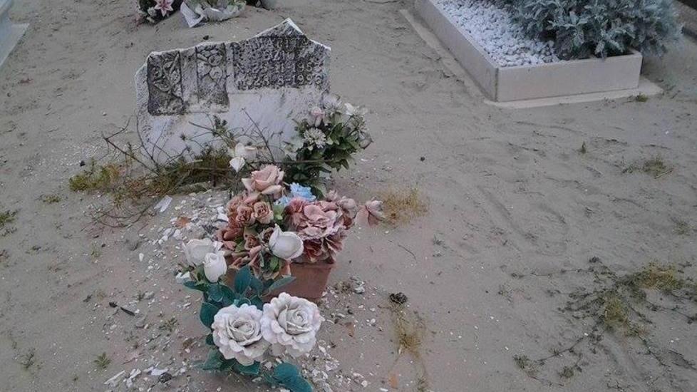 «Cimitero in condizioni pietose»