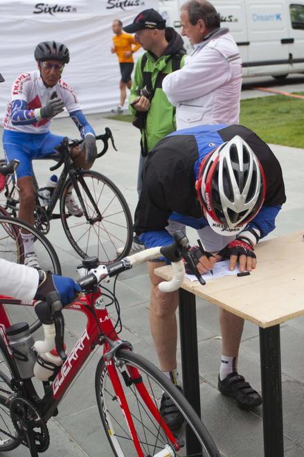 Strade chiuse per la Granfondo In duemila al via 