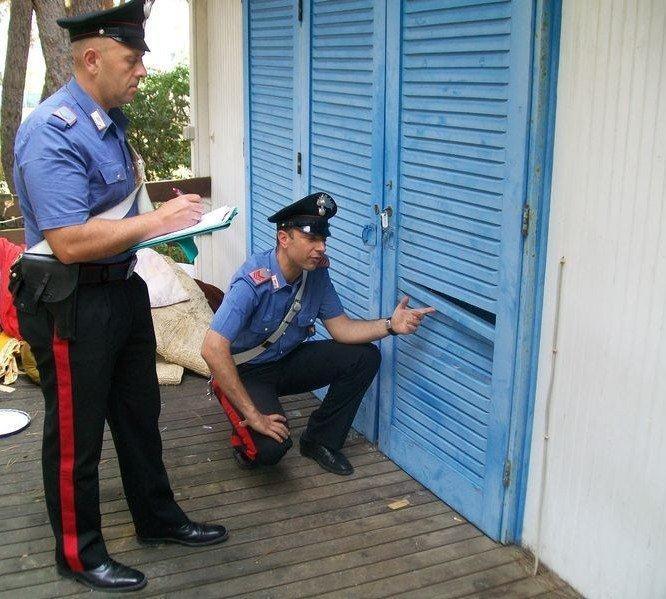 Rilievi dei carabinieri (foto d'archivio)