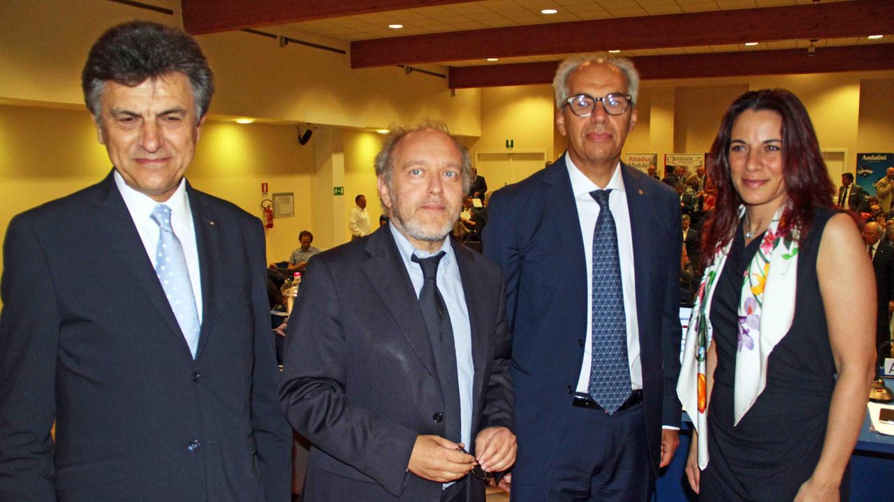 Al centro il sindaco Tagliani e Maiarelli (Fondazione)