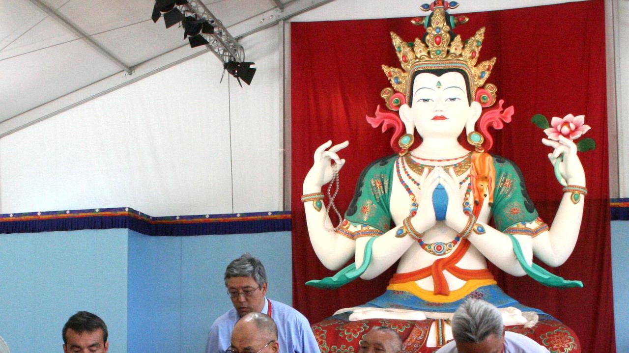 Il Dalai Lama nella recente visita all'istituto di Pomaia