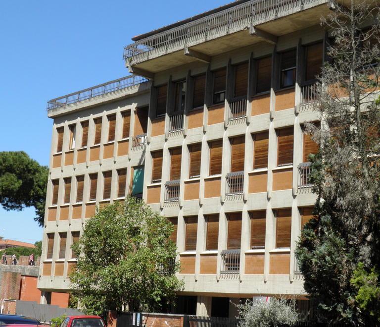 Immobili di via Zamenhof adatti a ospitare profughi 