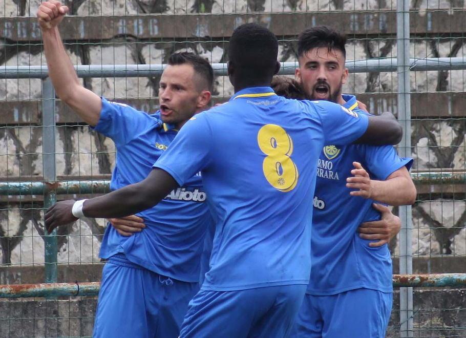 LE PAGELLE DI LUCA SANTONI