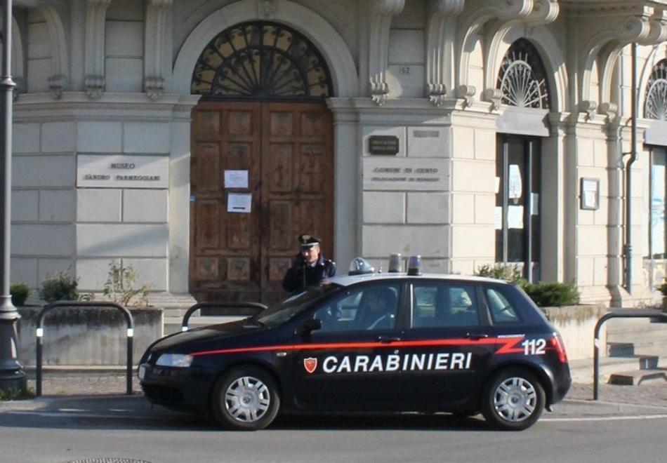 Operaio minaccia la moglie davanti ai figli: denunciato