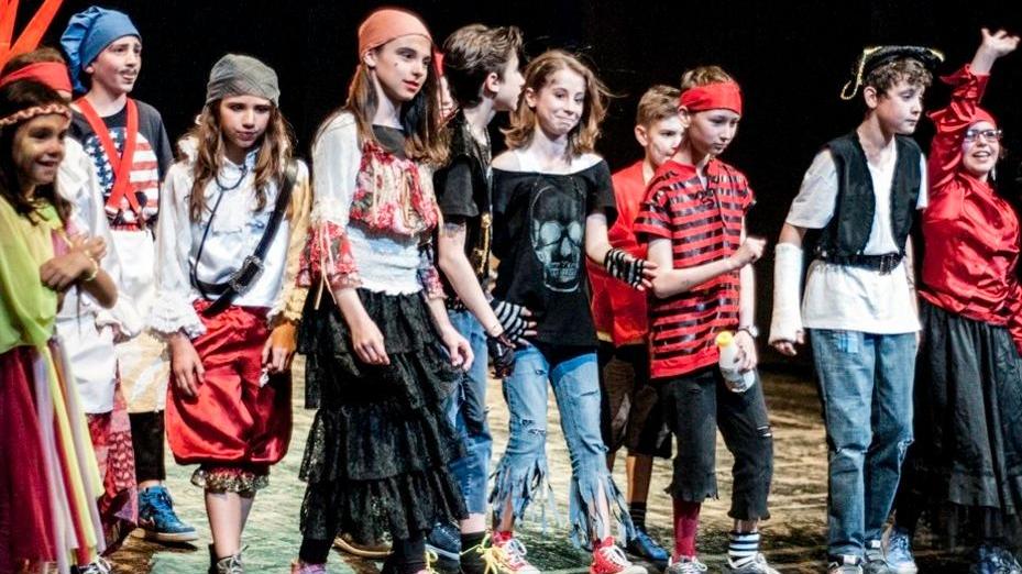 “Il naufragio”, una commedia per ricordare il piccolo Lyam