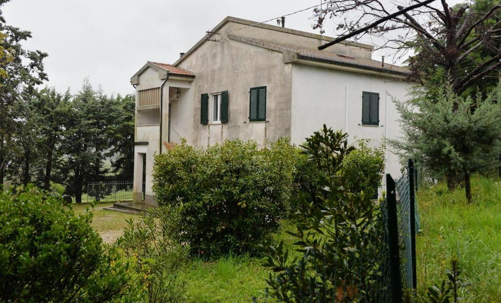 Anziana coppia caccia il ladro 