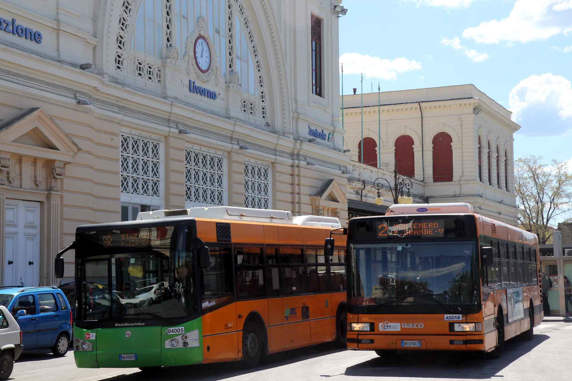Bus in sciopero contro i tagli di Nogarin 
