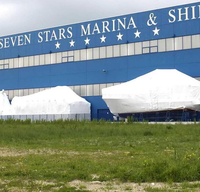 Condizioni disperate per l’imprenditore caduto nel cantiere 