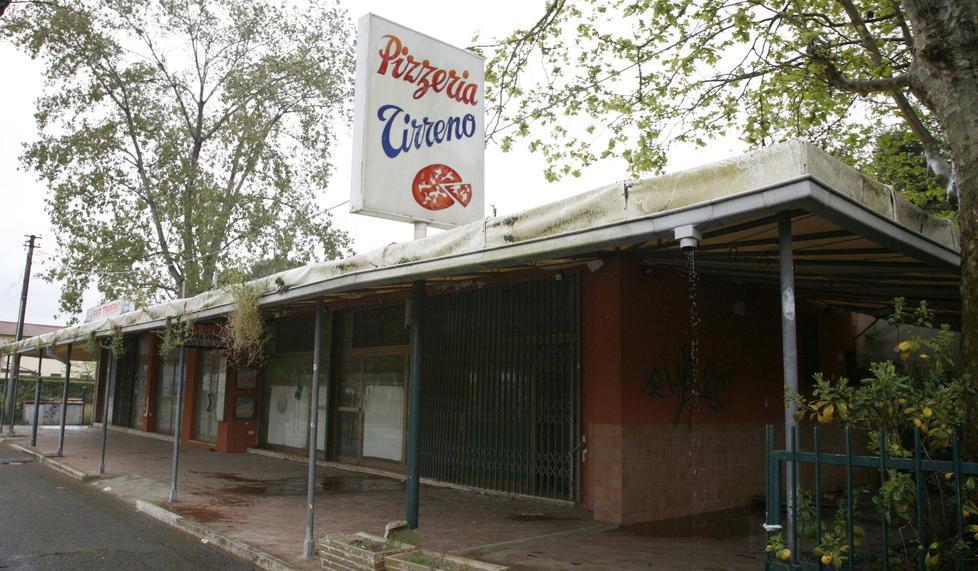 Pastechi riapre la pizzeria dell’ex cinema Tirreno 